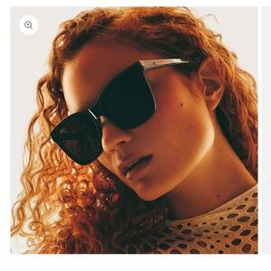 Quay Australia Black Cat-Eye Sunglasses New!